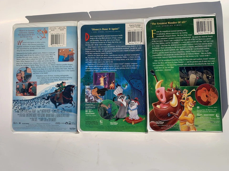 CLASSIC DISNEY VHS Lot of 3 Clamshells - Pocahontas, Mulan, Lion King-great cond - Imagem 2 de 4