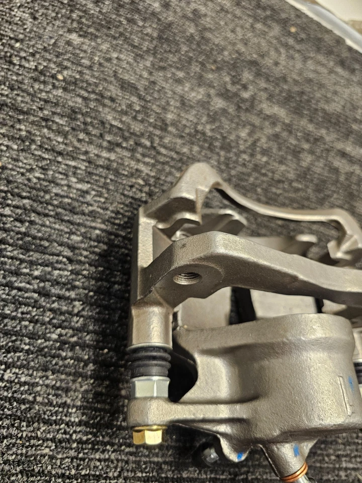 Pinza de freno Raybestos FRC10236 para Toyota Camry 2000 *Remanufacturada Foto 4 de 4