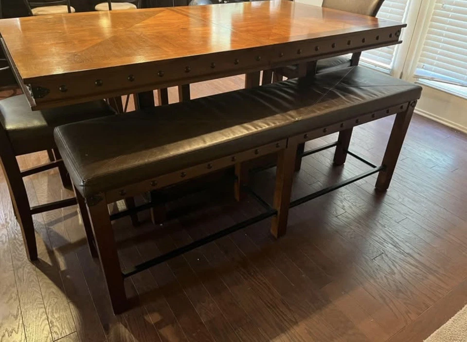 Conjunto de sala de jantar Red Hook pecan 5 peças altura balcão - Imagem 2 de 4