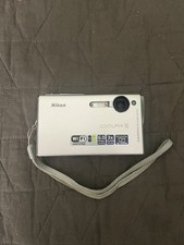 Nikon COOLPIX S6 Silver 6.0MP 3x Optical Zoom Built-in-Flash Digital Camera