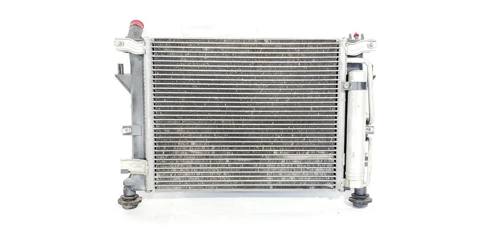 2007 2010 Pontiac Solstice OEM 2.4L Fan Loaded With Radiator and Condenser - Image 2 of 4