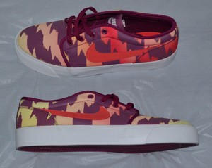 nike toki textile