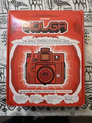 Original Complete Holga 120 CFN RED Starter Kit by Lomography