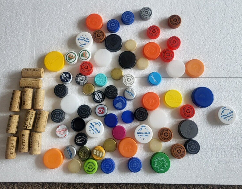 SMALL LOT OF BOTTLE CAPS AND CORKS  FOR CRAFTS  (ROUTE 66 SODA) & MORE