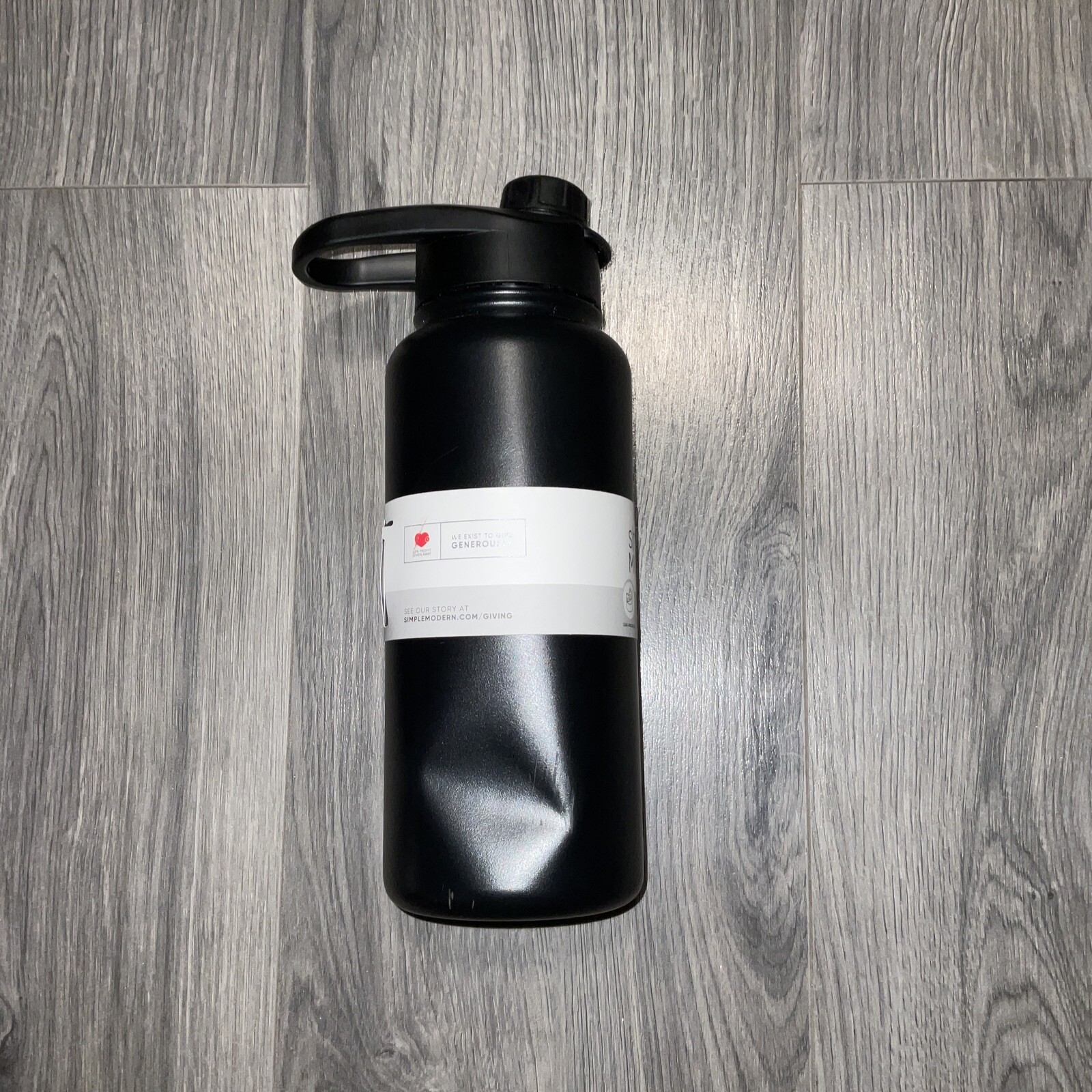 Simple Modern 32oz Summit Water Bottle with Chug Lid- Black