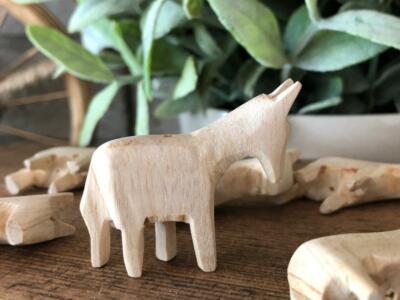 Safari Wood Hand Carved ** Giraffe Beads ** Wooden Animal Zoo Jewelry Crafts VTG