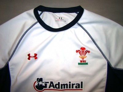 Under Armour Wales WRU rugby jersey Admiral size LG white perfect