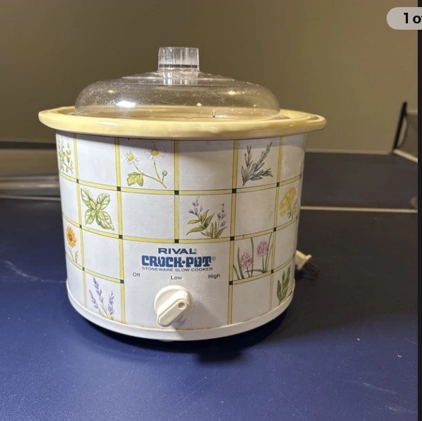 Rival Crock Pot Slow Cooker Blue Yellow Floral Model 3120 Stoneware Small 2.5q