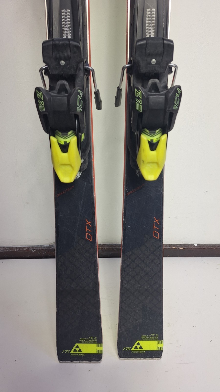 Sci Fischer RC4 The Curv DTX 171 cm + attacchi Fischer Z12 sport invernali neve foto 4