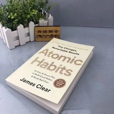 *Atomic Habits*  Paperback by James Clear Bui...