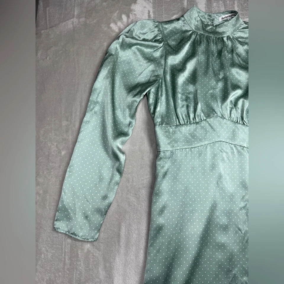 Mini Vestido Reformation 100% Seda Samuel LS Como Nuevo Lunares Mangas Largas Abullonadas 2 Foto 2 de 4