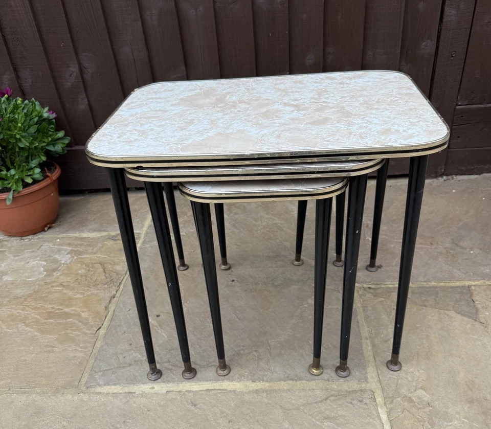Super Retro Mid Century Nest Of Three Formica Topped Tables With Dansette Legs - Image 4 of 4
