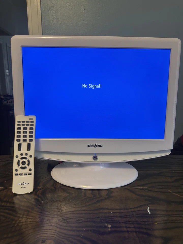 Insignia  NS-LCD19W-09  19"  720P HDMI TFT-LCD TV(White)W/Remote Retro-Gaming - Image 3 of 4