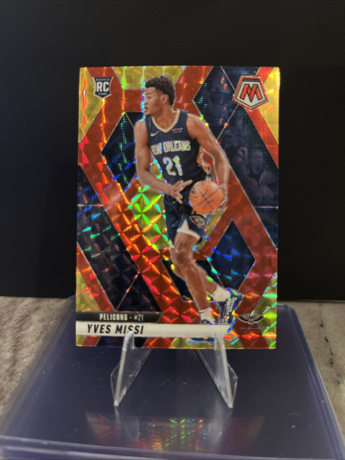 2024-25 Panini Mosaic 243 Yves Missi Rookie Choice Red Yellow 19/75