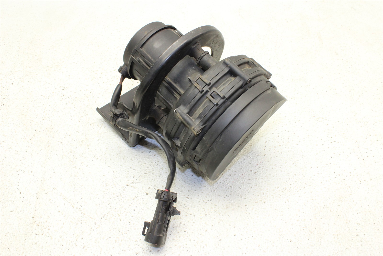2013 Maserati GranTurismo S Air Injection Smog Pump 72247204 08-13