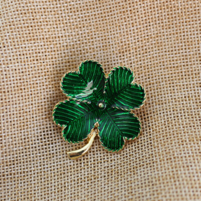 2PCS Leaf Clover Broochs Retro Gold Plated Shamrock Four Leaf