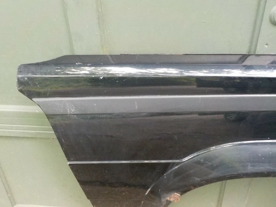 Guardabarros delantero derecho ALFA ROMEO MILANO Verde 3.0 usado ORIGINAL lado pasajero Foto 4 de 4