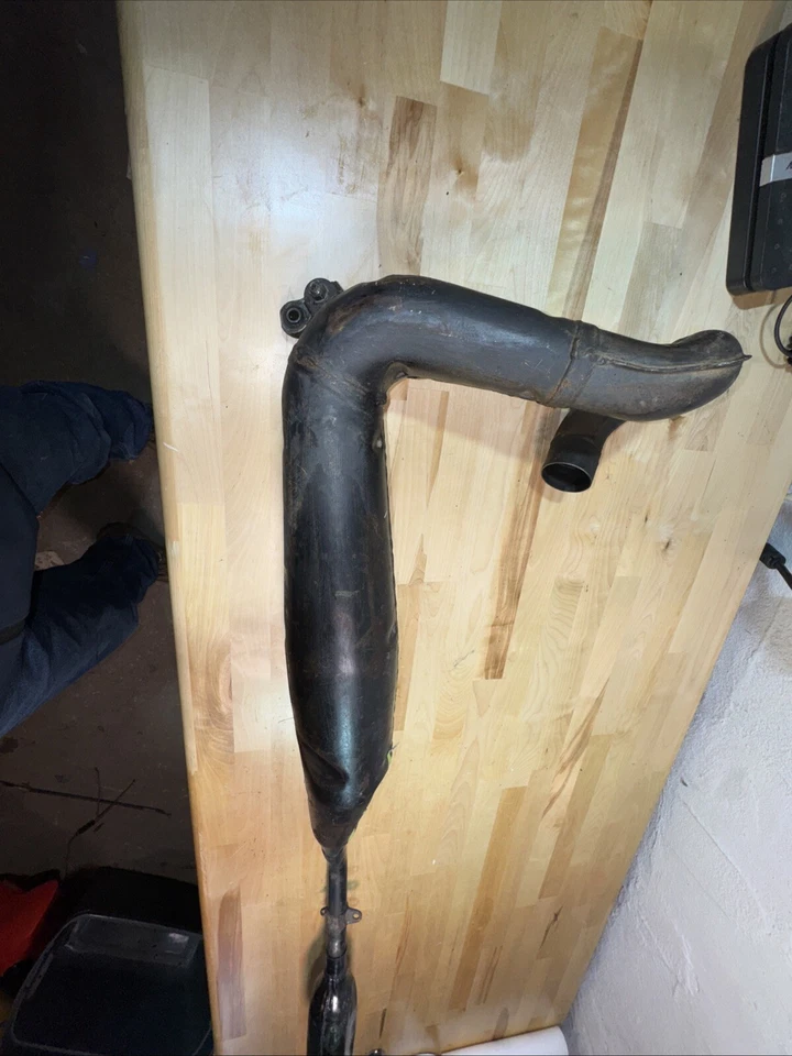 Silenciador de tubo de escape Suzuki PE 250 1977 cámara de expansión silenciador Foto 2 de 4