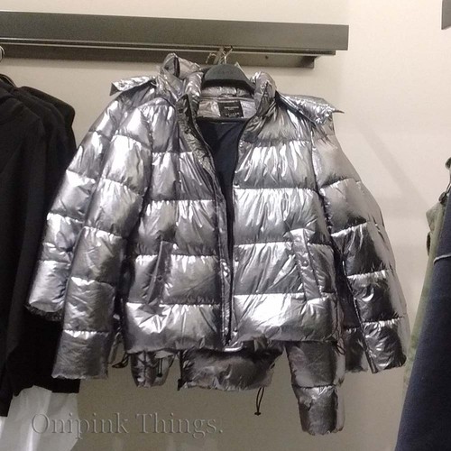 SHORT QUILTED PUFFER JACKET. REF 