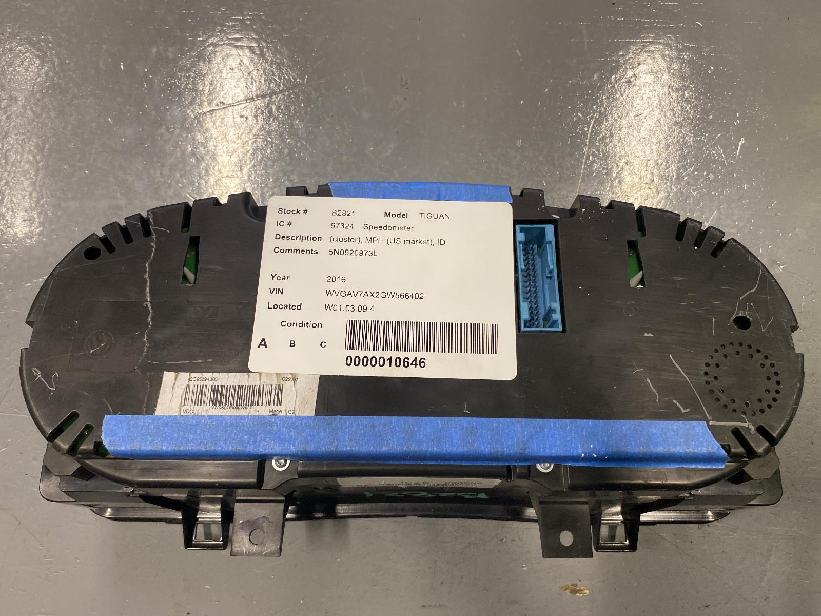 2016 Volkswagen VW Tiguan Speedometer Instrument Cluster Miles 