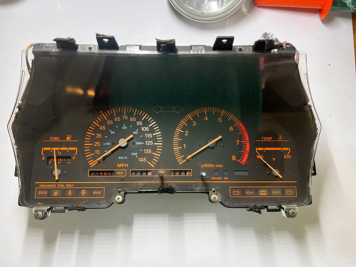 アンティーク　キルビメーター 1984-1986 Nissan 300zx instrument cluster odometer