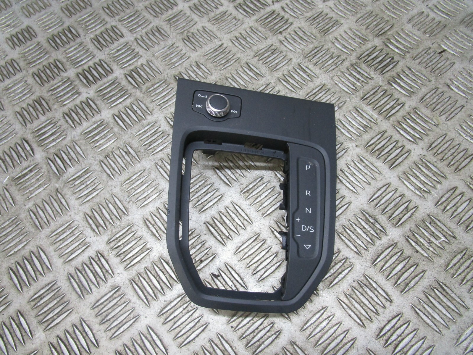 Picture 1 of 5
