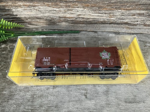 Grand Truck Western H0 Scale Boxcar Train GTW 516734 Kadee Like New - Picture 1 of 8
