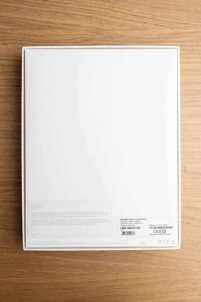 Apple iPad 3rd Gen. 32GB, Wi-Fi, 9.7in - Black (Near Mint Condition!) - Image 3 of 4