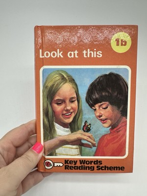 Look at This (Key Words Reading Scheme : 1b/Pbn 00132) (No.1) By W. Murray