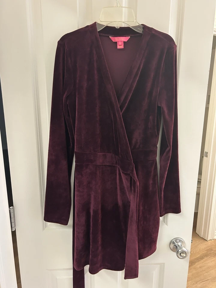 Mameluco de terciopelo envolvente Lilly Pulitzer Karlie Cabernet Berry S felpa de lujo Foto 2 de 4