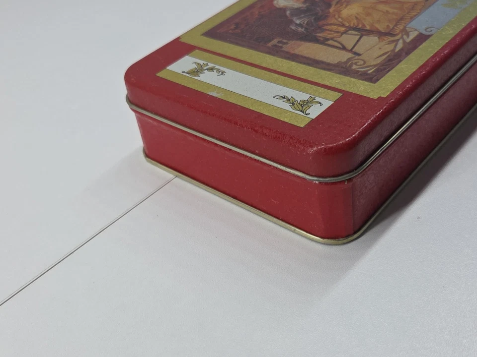 Rectangle Red Nestle Les Lauriers  Brand Tin - Good Shape. Vintage - Image 3 of 4