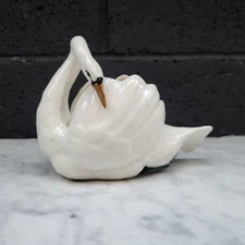 Czech Pottery Swan Red Dime Mark Czechoslovakia Bird Trinket Dish Airplanter