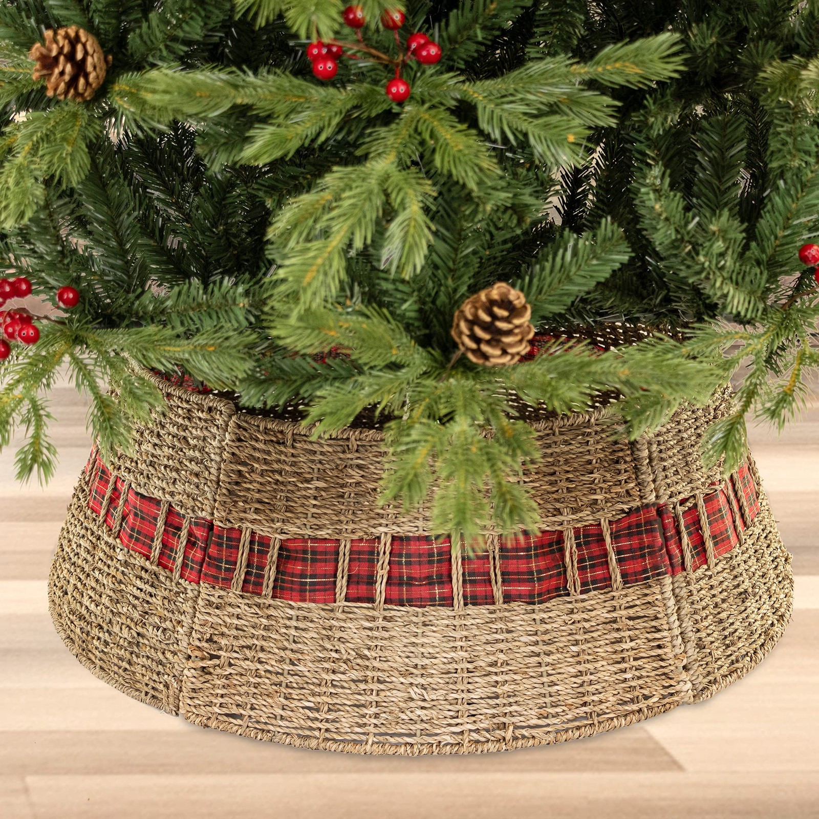 Red and Black Plaid Christmas Tree Collar 28-Inch Holiday Decor