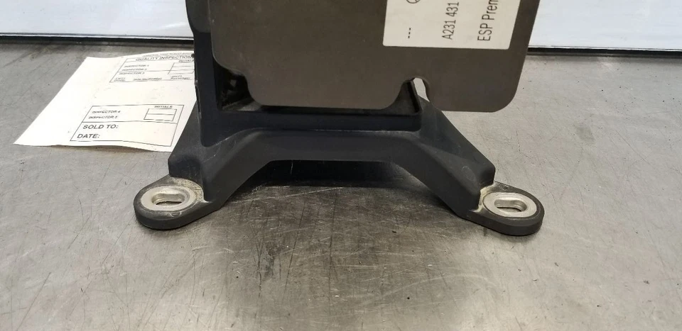 14 MERCEDES BENZ SL550 R231 ABS PUMP ASSEMBLY WITH ADAPTIVE CRUISE OPTION - Image 2 of 4