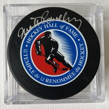 Matt Pavelich Signed Autographed Hockey HOF Logo Puck + Cube - Beckett BAS