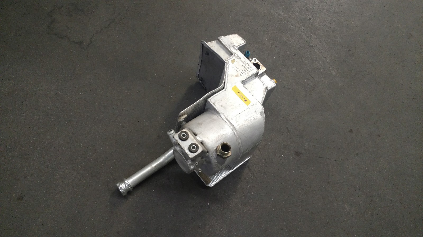 LAMBORGHINI GALLARDO OIL TANK OIL RESERVOIR OEM 07L115374H