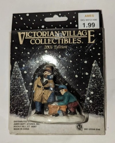 Lemax Lot Of 2 Christmas Village Figurine Accessories firemen (lot e