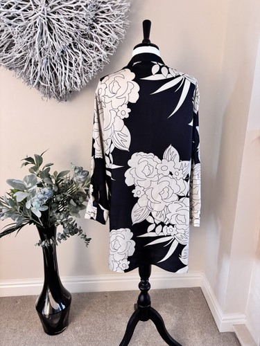 MICHAELA LOUISA .. Fabulous Black & Cream Abstract Longline Tunic Blouse Sz 12 - Picture 6 of 8