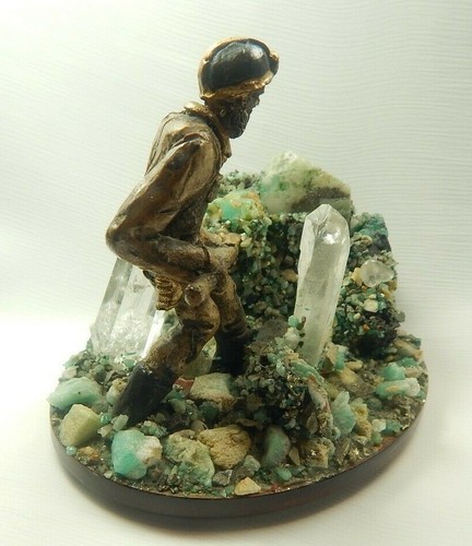 Colombian Emerald Miner Natural Rough Mineral Beryl and Quartz 259 Grs Muzo Mine - Picture 12 of 12