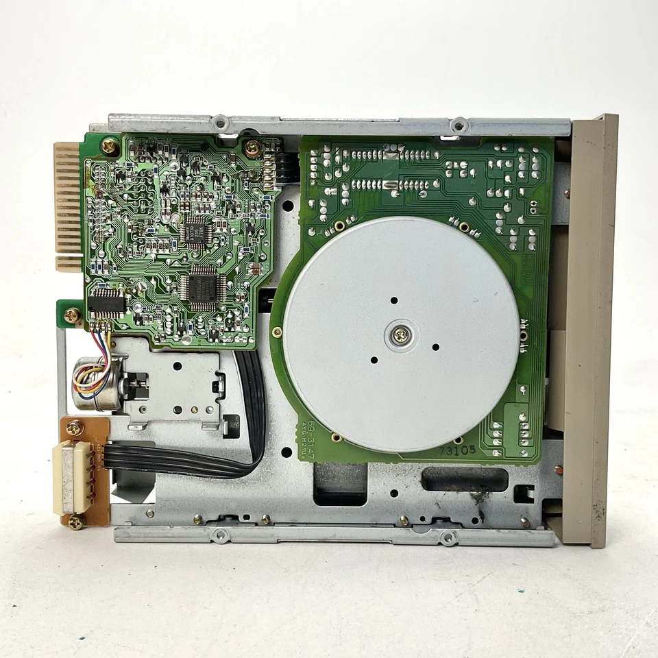 Unidade de disquete interna Newtronics Mitsumi D509V3 5,25 polegadas - Funcionamento testado - Imagem 4 de 4