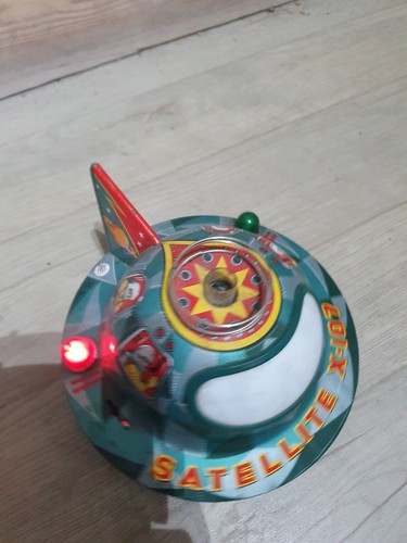Vintage Satellite X-107 Japanese Tinplate Toy , Working - Picture 1 of 6