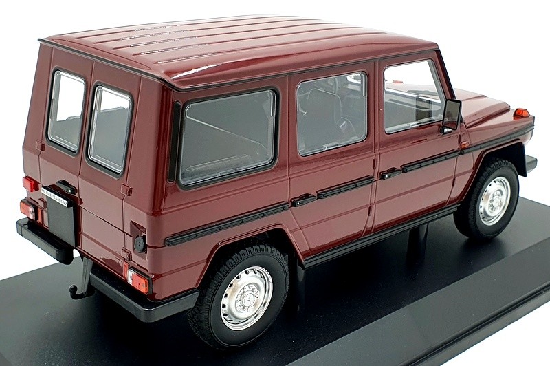 ミニカー Minichamps 1/18 Mercedes-Benz G-Model s-l1200.jpg