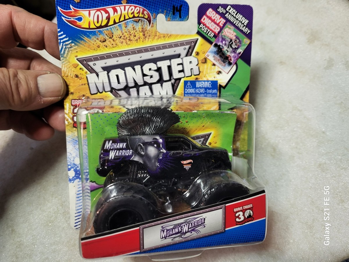 Mattel Hot Wheels Monster Jam Mohawk Warrior with Grave Digger