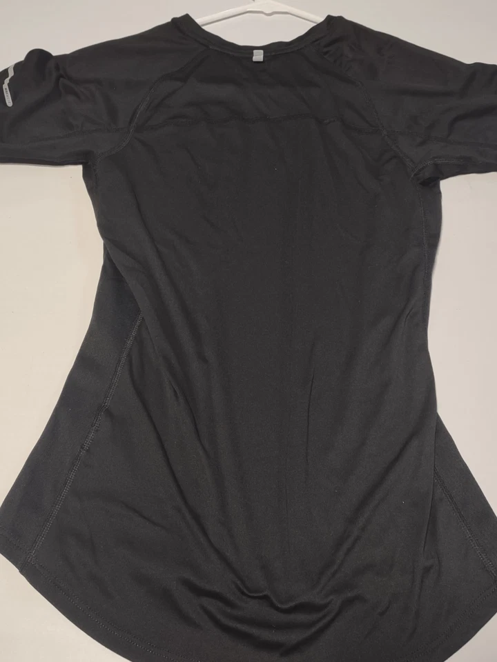 Camisa Dri Fit Nike Miler para correr para mujer - talla pequeña - negra Foto 2 de 4