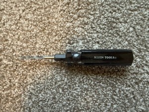 Klein Tools 627-20 6-In-1 Tapping Tool USED