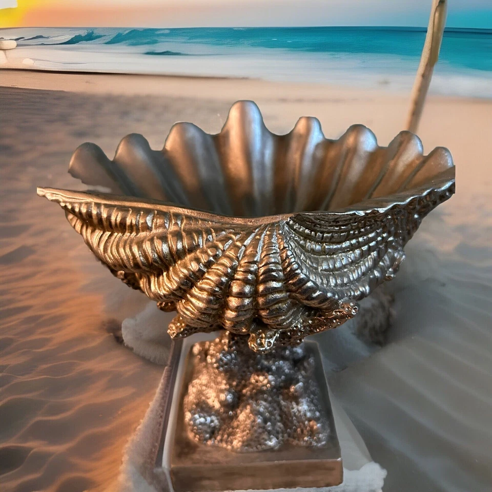 "Florero/jarrón vintage de resina coral decoración de casa jardinera plateado 9"" x 8""" Foto 2 de 4