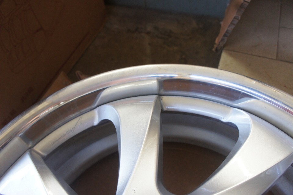 Vienna Rims JDM 19