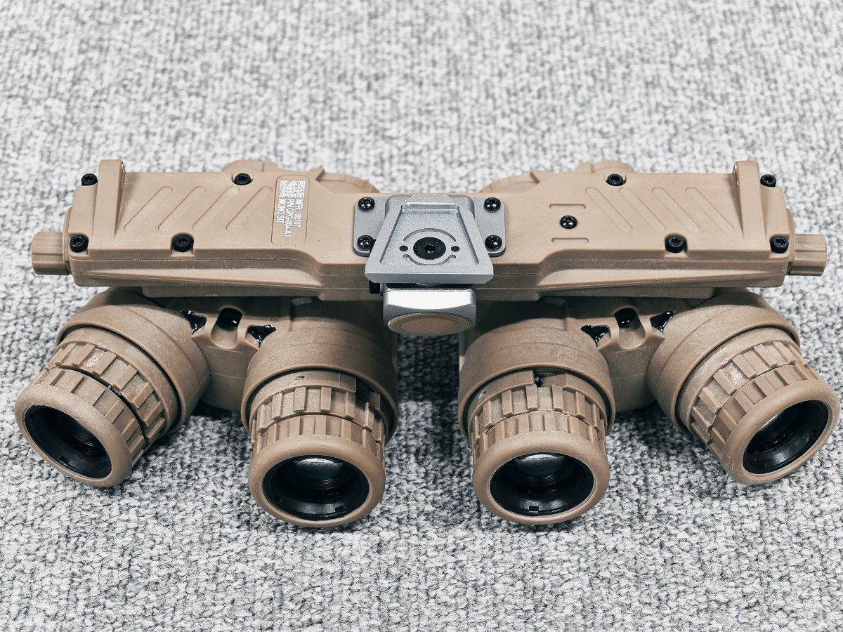 GPNVG-18 Equipped with 4 Cameras Digital Replica Night