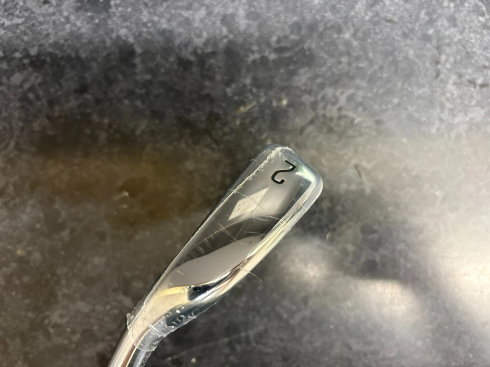 LEFT HANDED TITLEIST U505 #2 UTILITY IRON - ACCRA TOUR Z RED STIFF FLEX SHAFT - Image 3 of 4