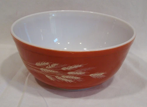VINTAGE PYREX  2 1/2 QUART AUTUMN HARVEST WHEAT #403 MIXING BOWL